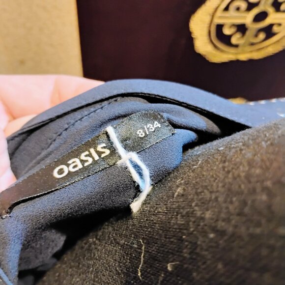 Oasis faux wrap metal faceted long sleeve blouse in blue, size 8 (small) - Picture 12 of 12